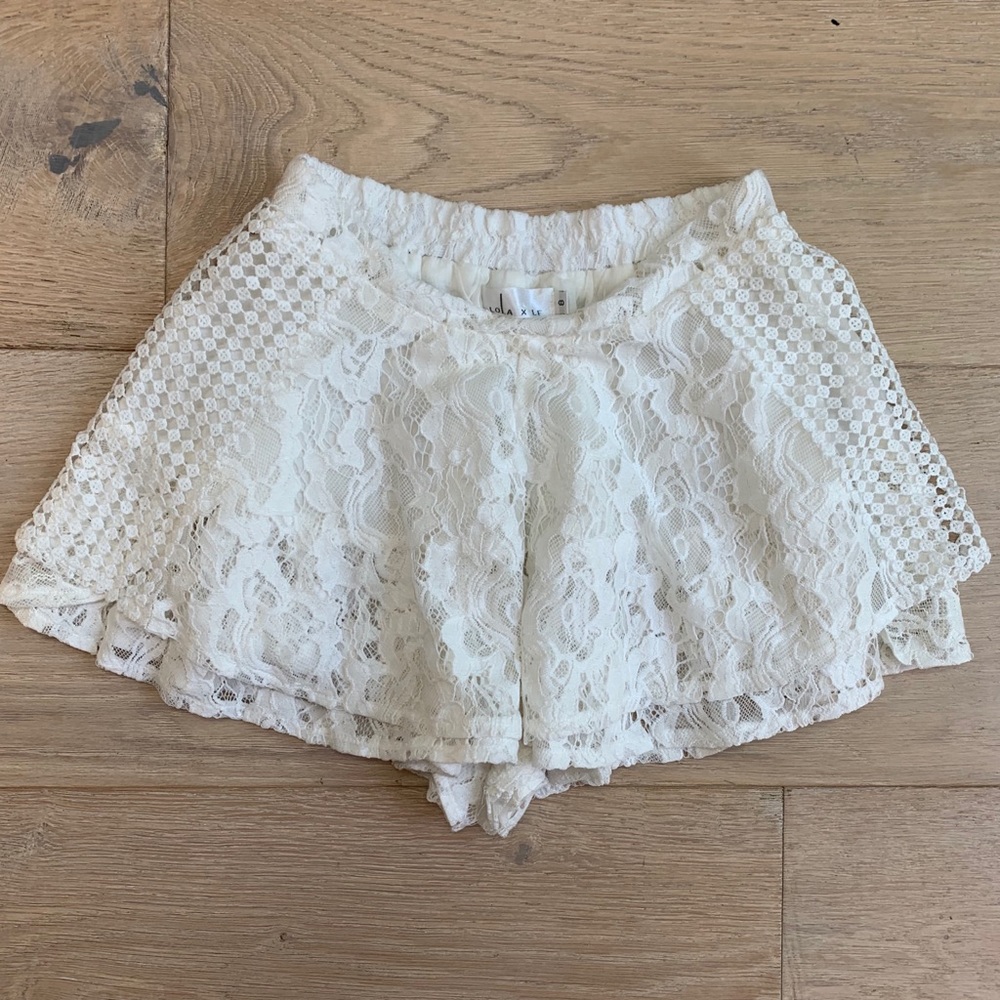 Lace shorts - Picture 2 of 3